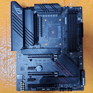 ASUS ROG STRIX B550-XE GAMING