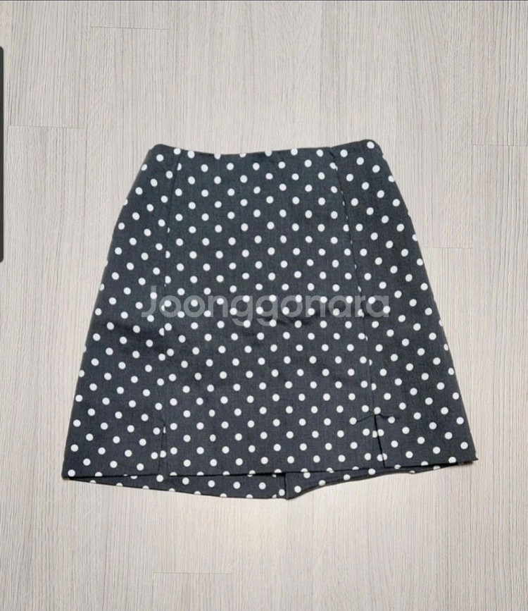 도트 패턴 미니스커트 차콜 반택포 5천--0