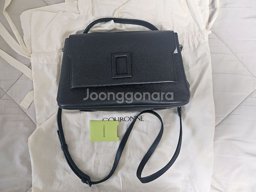 1회착용/거의새상품)쿠론 셀레나 플로츠 토트백24 블랙--1