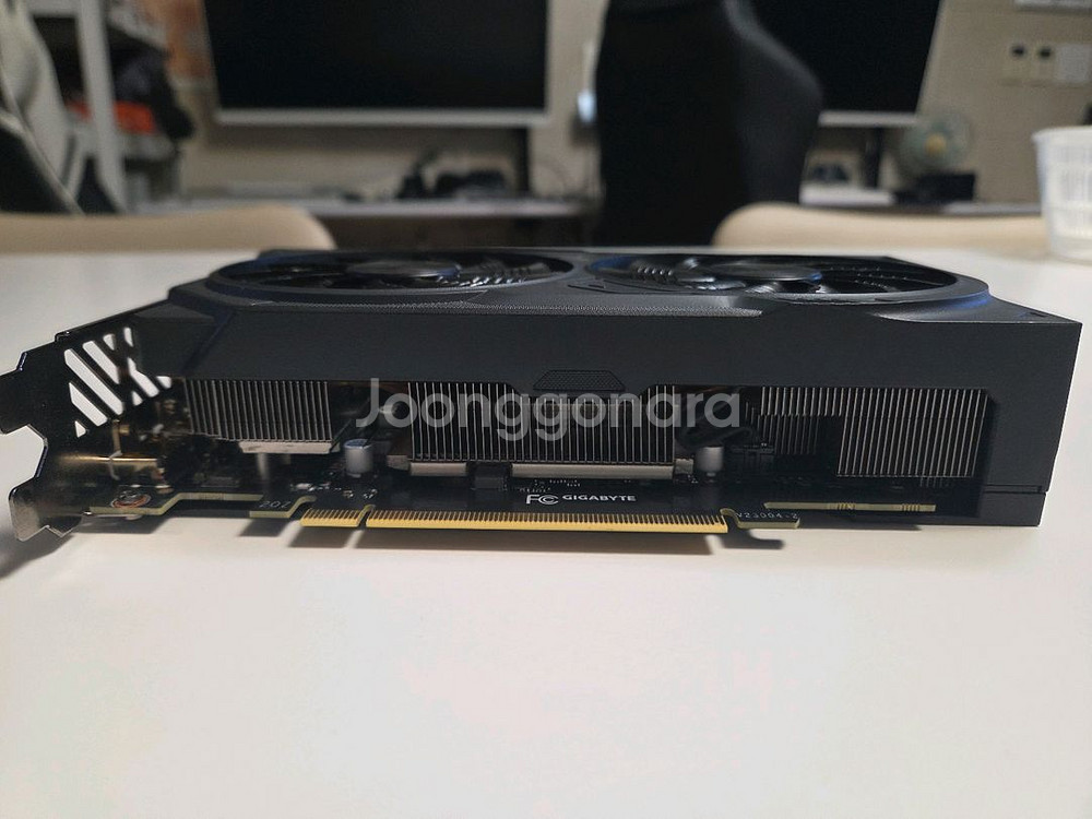 기가바이트 RTX4070 그래픽카드 팔아요--5