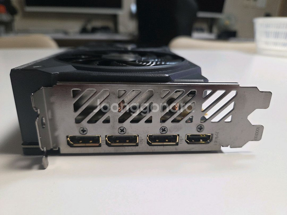 기가바이트 RTX4070 그래픽카드 팔아요--4