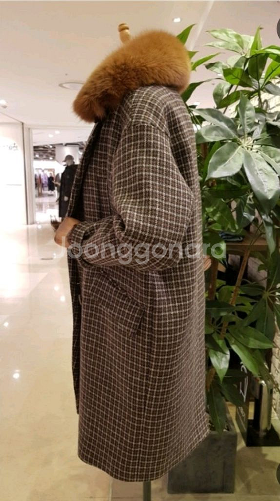 써스데이아일랜드 폭스퍼 체크코트 일반택포 9.5--2