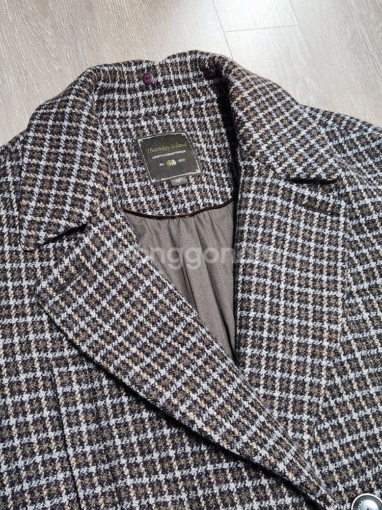 써스데이아일랜드 폭스퍼 체크코트 일반택포 9.5--7