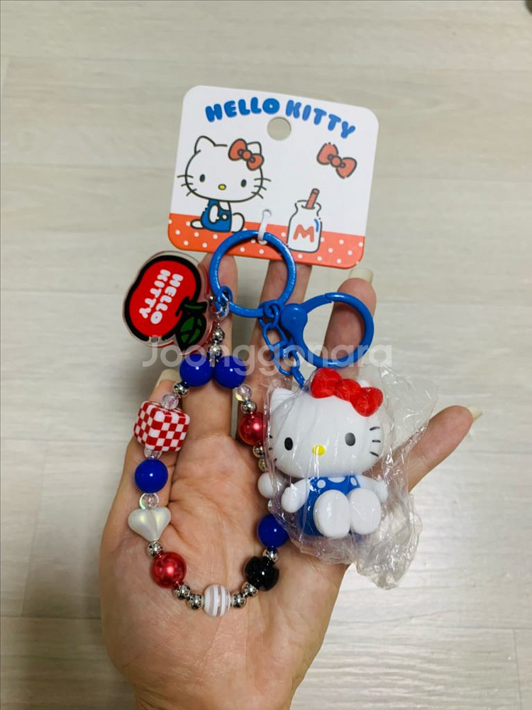 헬로키티 키링 + 휜둥이 짱구 키링 새상품--0