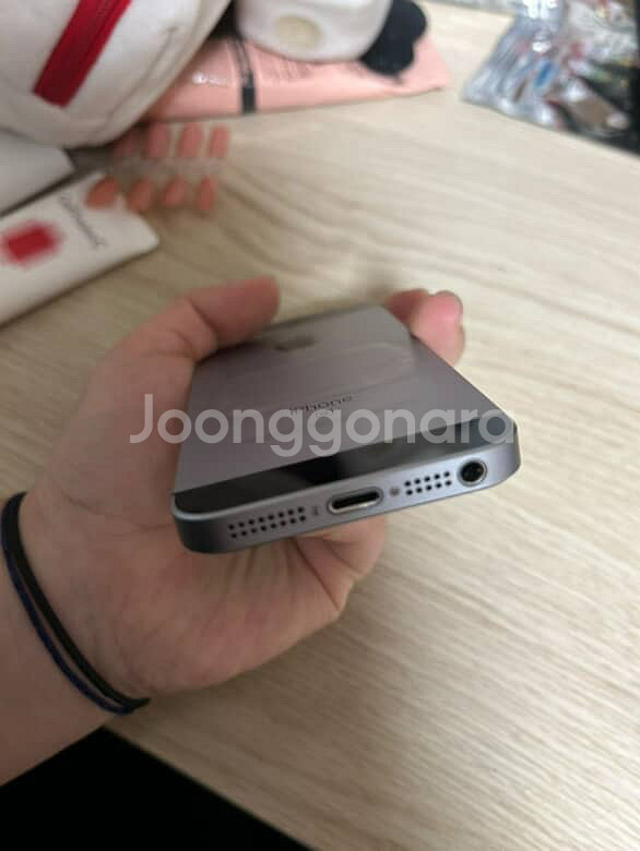 아이폰 SE 1세대 블랙 32GB 배터리 100%--5