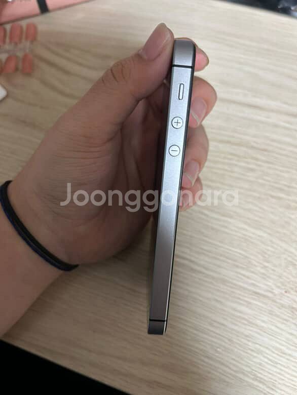 아이폰 SE 1세대 블랙 32GB 배터리 100%--6