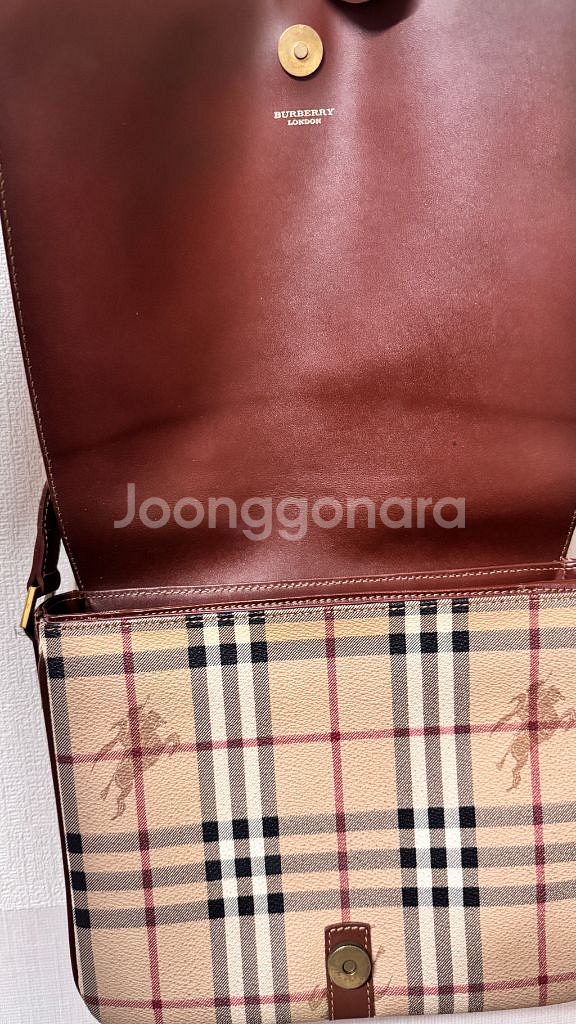 [정품] 버버리 체크 크로스백--1