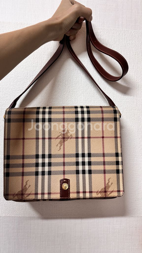 [정품] 버버리 체크 크로스백--0