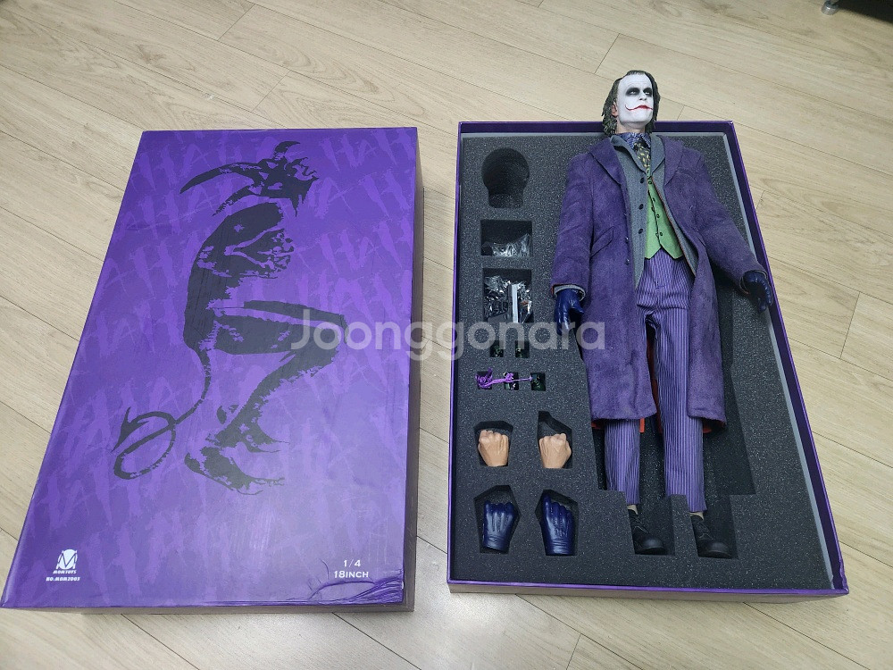 맘토이 조커 피규어 판매 합니다.--3
