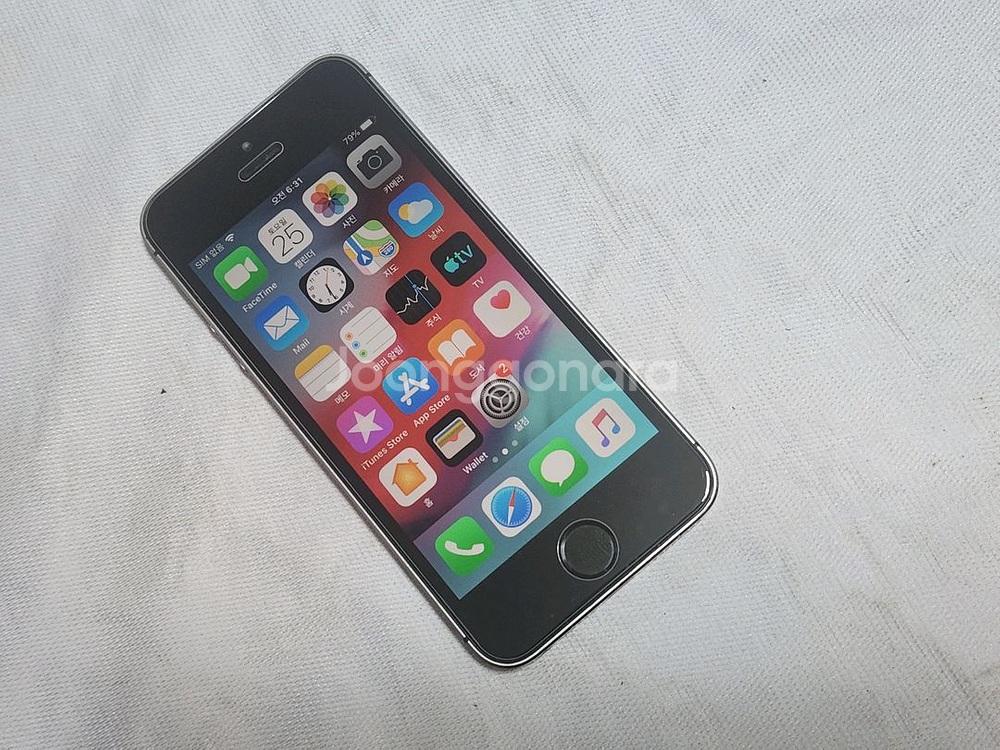 인스타감성 아이폰5S 스페이스그레이 A급 16G판매합니다--1