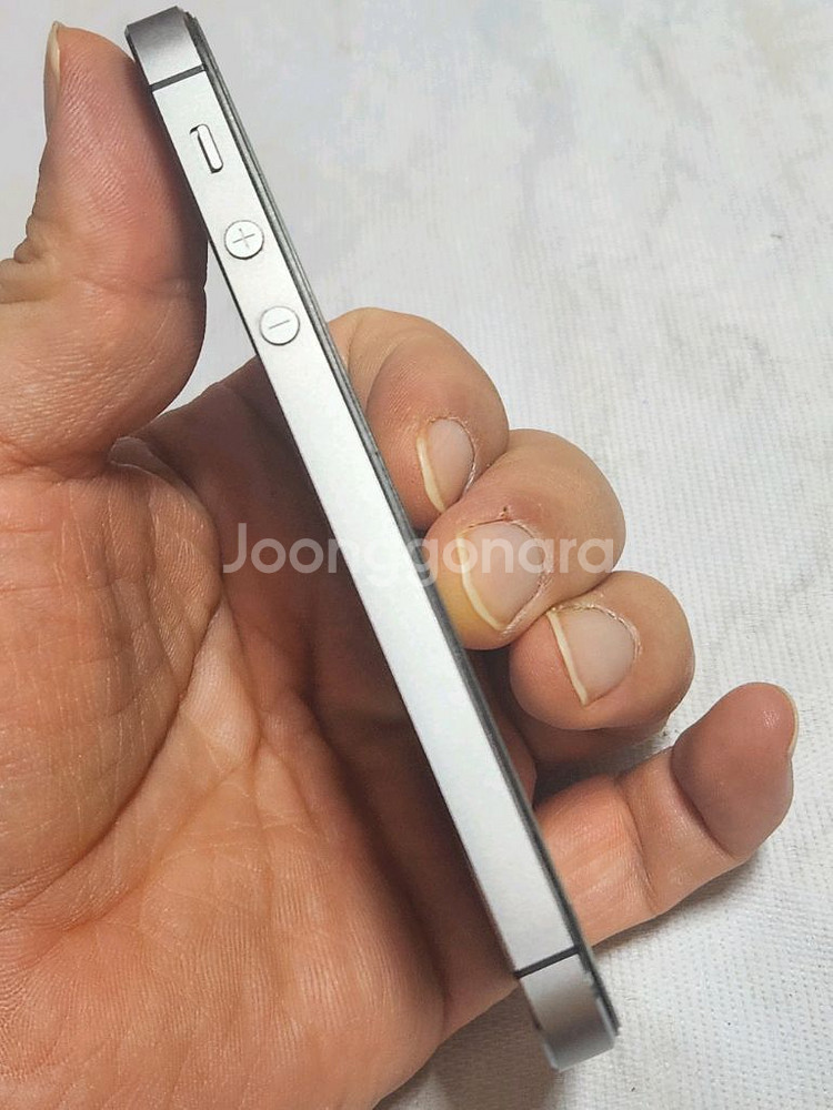 인스타감성 아이폰5S 스페이스그레이 A급 16G판매합니다--6