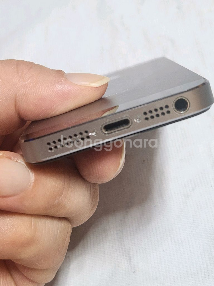 인스타감성 아이폰5S 스페이스그레이 A급 16G판매합니다--5