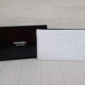 정품) 샤넬 화이트 파우치 (코스메틱)