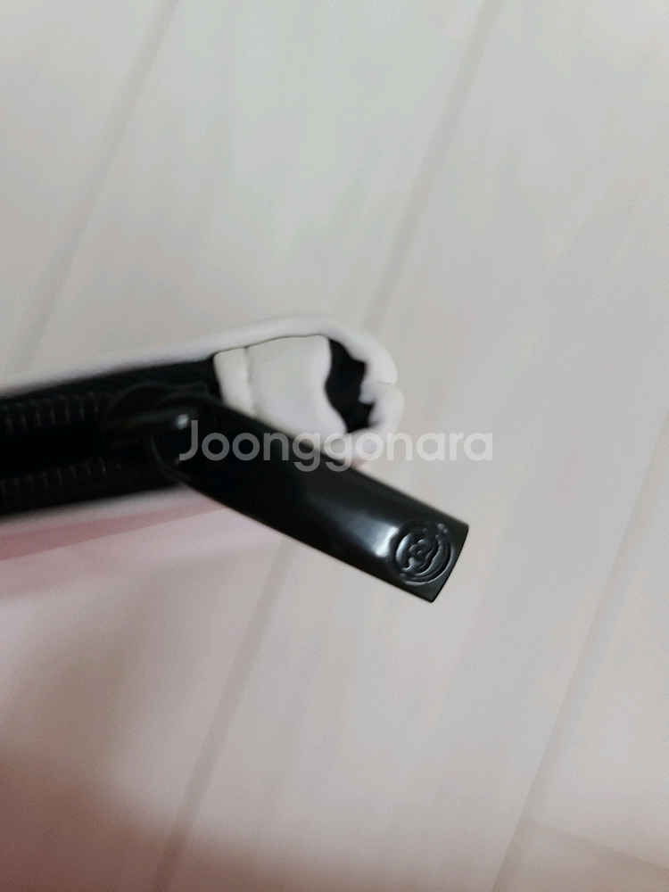 정품) 샤넬 화이트 파우치 (코스메틱)--1