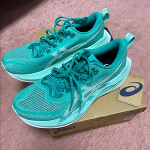 아식스 슈퍼블라스트2 러닝화 265 민트 새상품