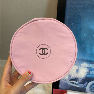 샤넬 핑크 파우치