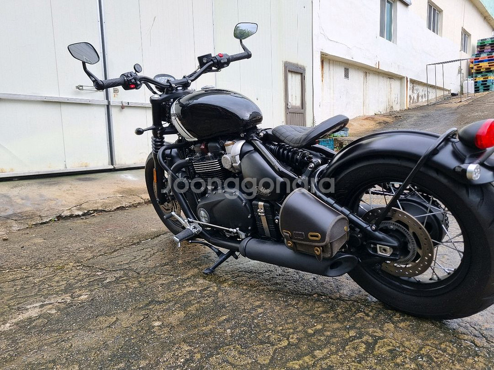 트라이엄프 본네빌 바버 블랙 5천키로--5