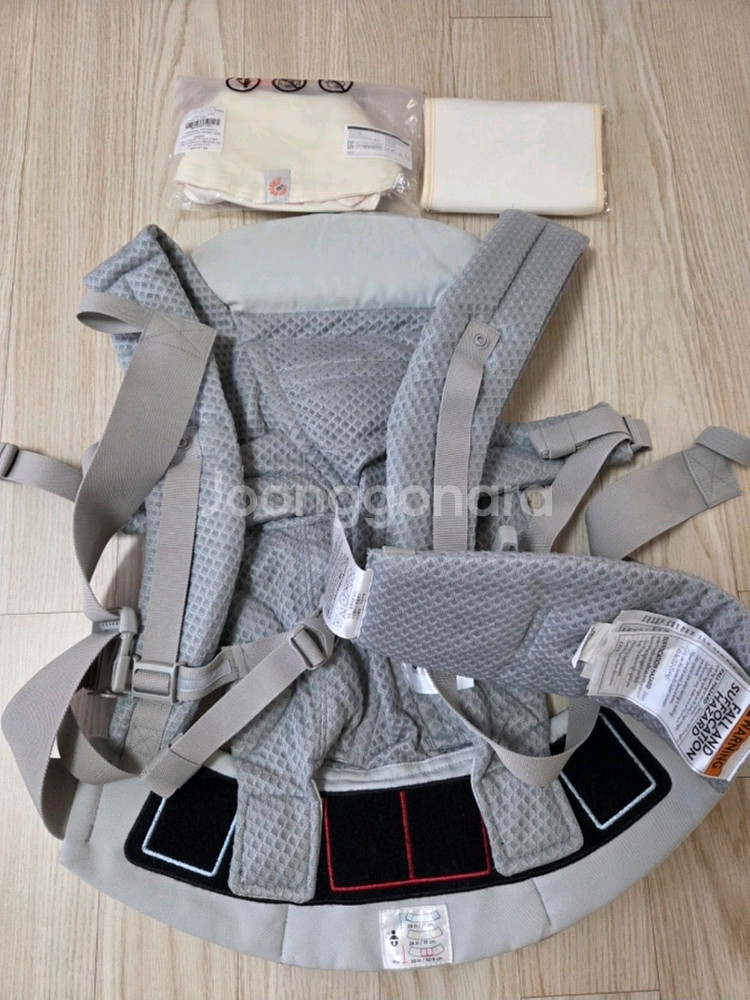 [개봉새상품]에르고베이비 아기띠 펄그레이(침받이 포함)--2