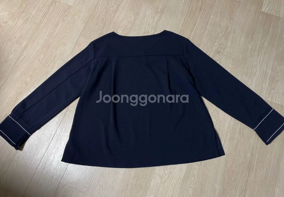 에잇세컨즈 블라우스--1