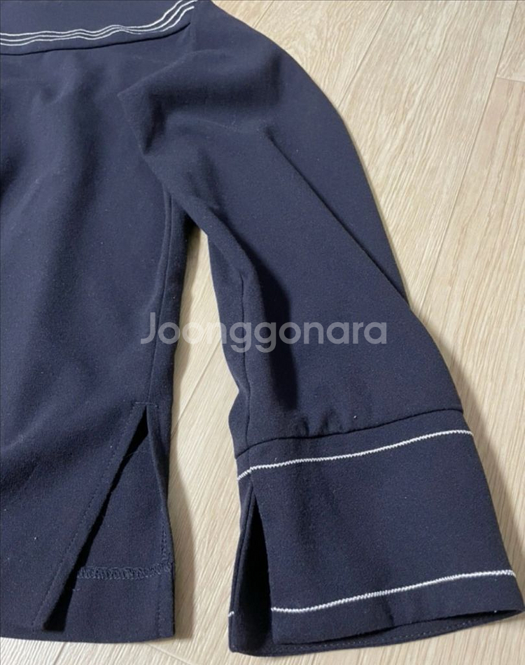 에잇세컨즈 블라우스--5