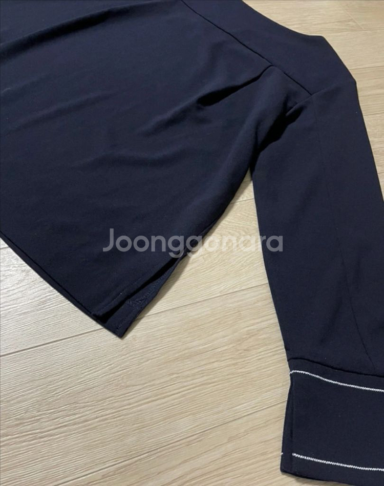 에잇세컨즈 블라우스--7