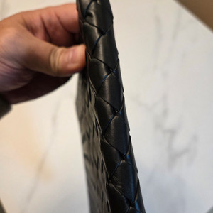 보테가베네타 인트레치아토 하프 클러치