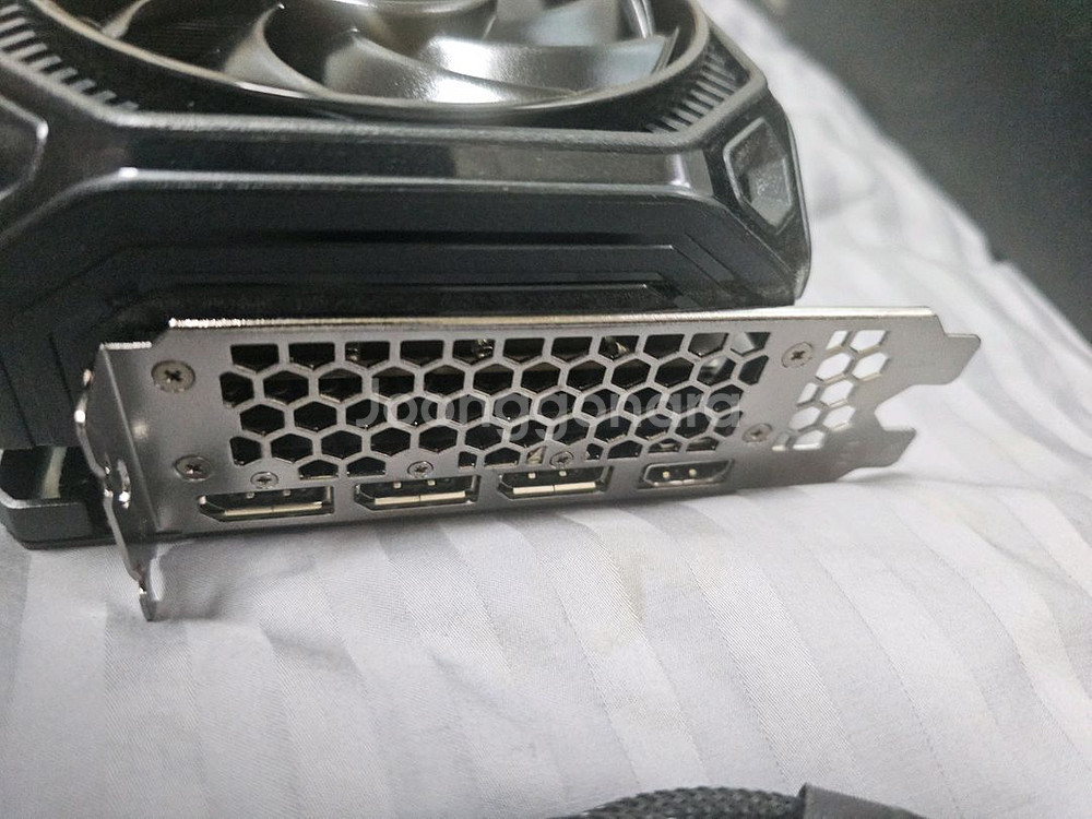 이엠텍 RTX 4070 Ti SUPER 판매합니다!--2