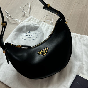 프라다 아르케 스몰 숄더백