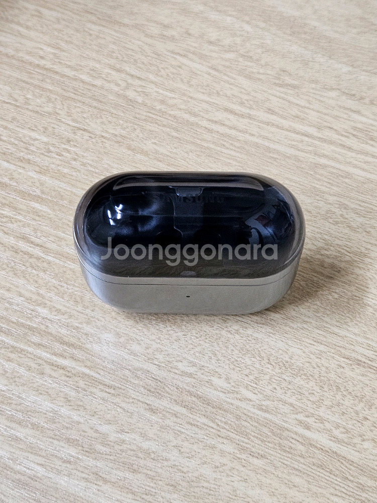 갤럭시 버즈3프로 실버 충전 본체--0