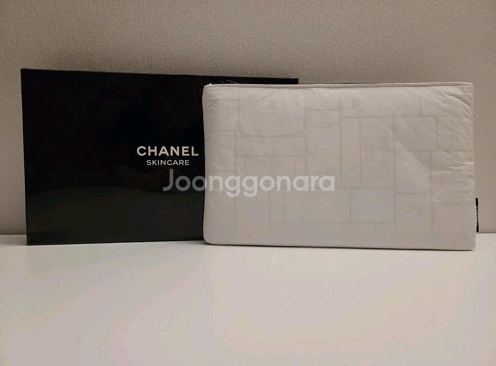정품) 샤넬 화이트 파우치 (코스메틱)--0