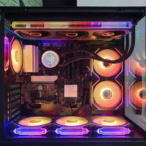 미사용 ) 반본체 게이밍 컴퓨터 9800X3D PC