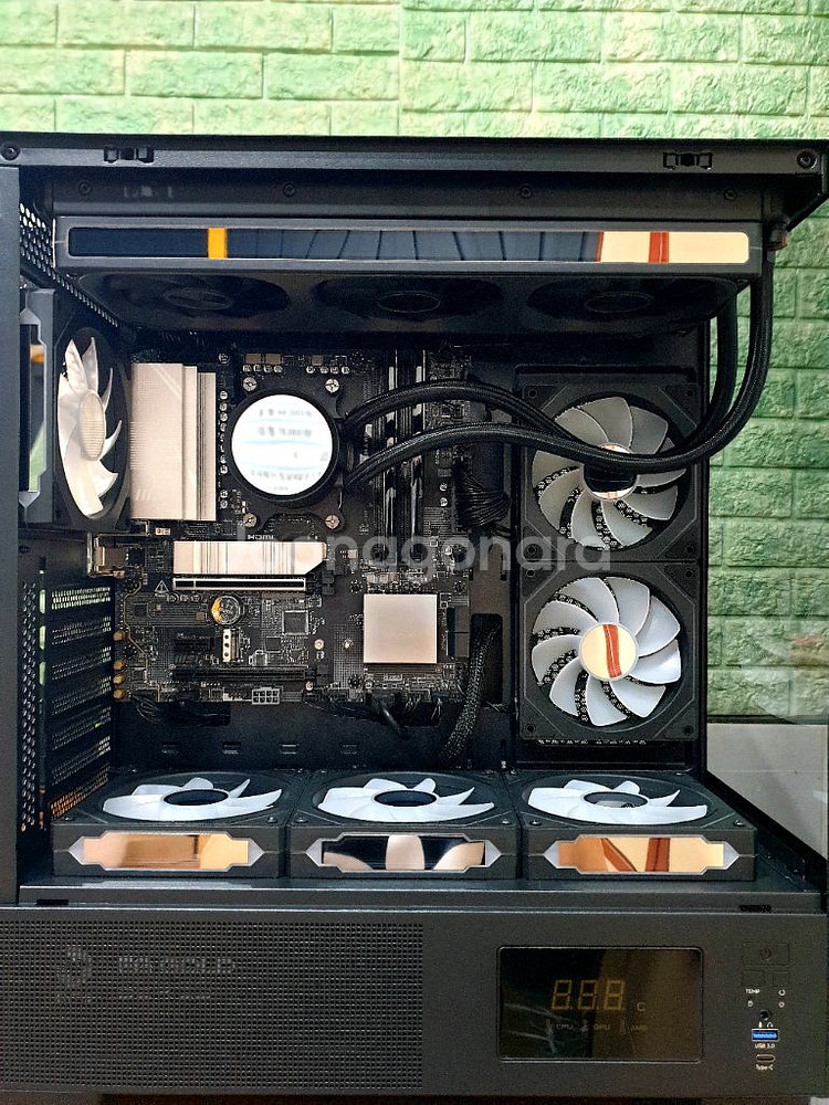 미사용 ) 반본체 게이밍 컴퓨터 9800X3D PC--1