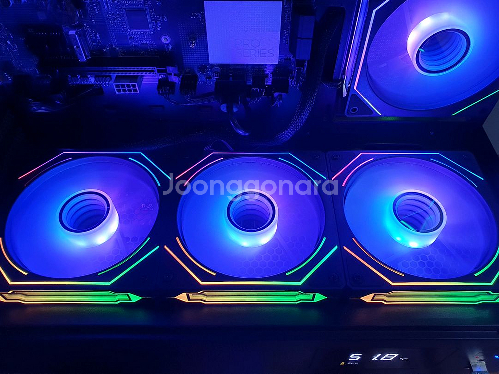 미사용 ) 반본체 게이밍 컴퓨터 9800X3D PC--5