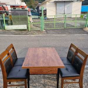 식당 4인용 식탁세트 이미지