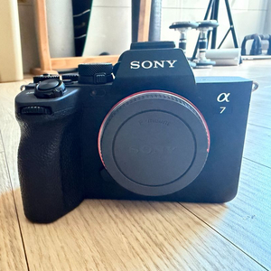 풀프레임 미러리스 카메라 바디