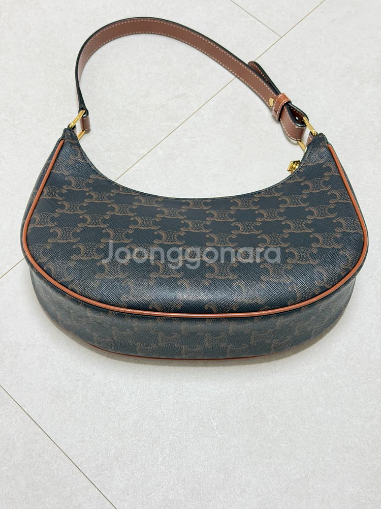 셀린느 아바백--5