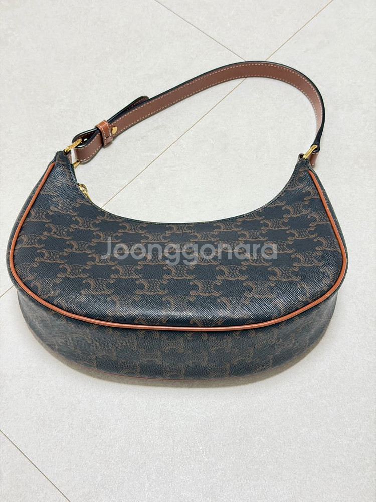 셀린느 아바백--6