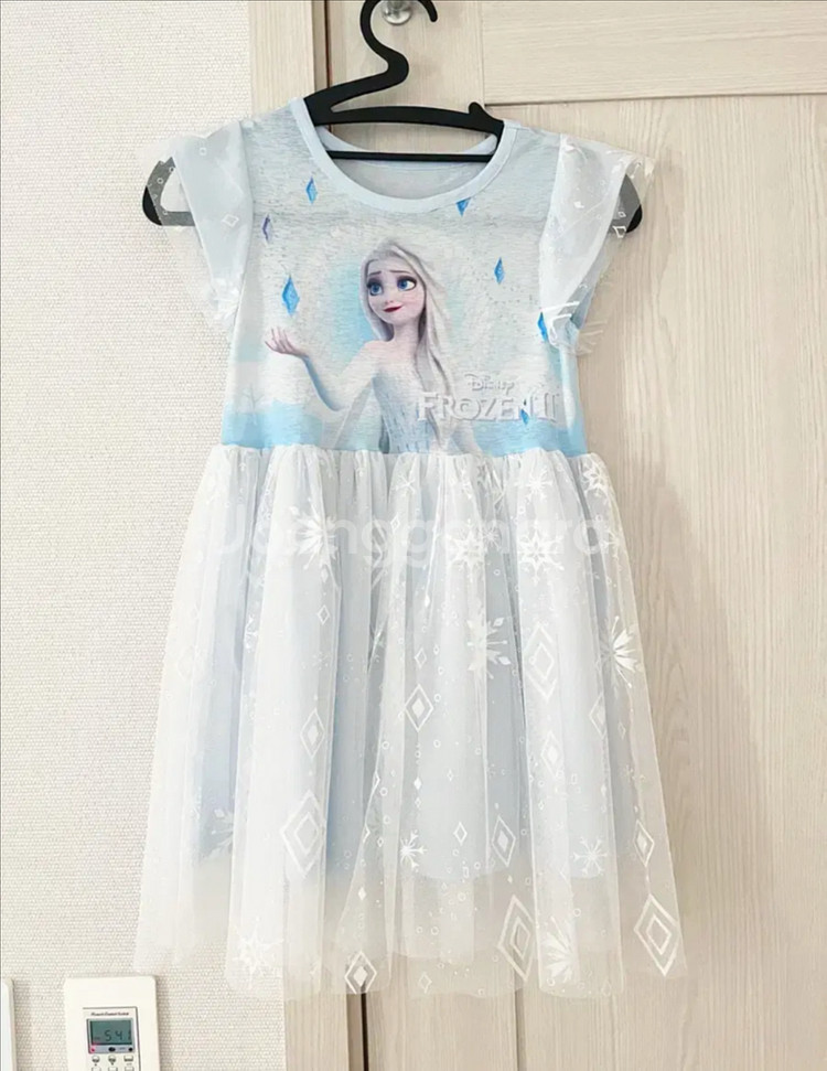 시원한 여름 소재) 여아 120 사이즈 엘사 원피스 판매 합니다--0