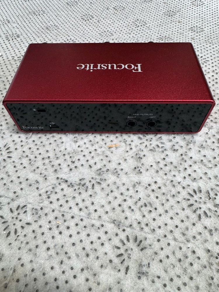 스칼렛 2i2 3세대 스튜디오 패키지 스칼렛2I2 3세--2