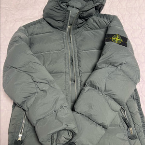 스톤아일랜드 심리스 패딩 S