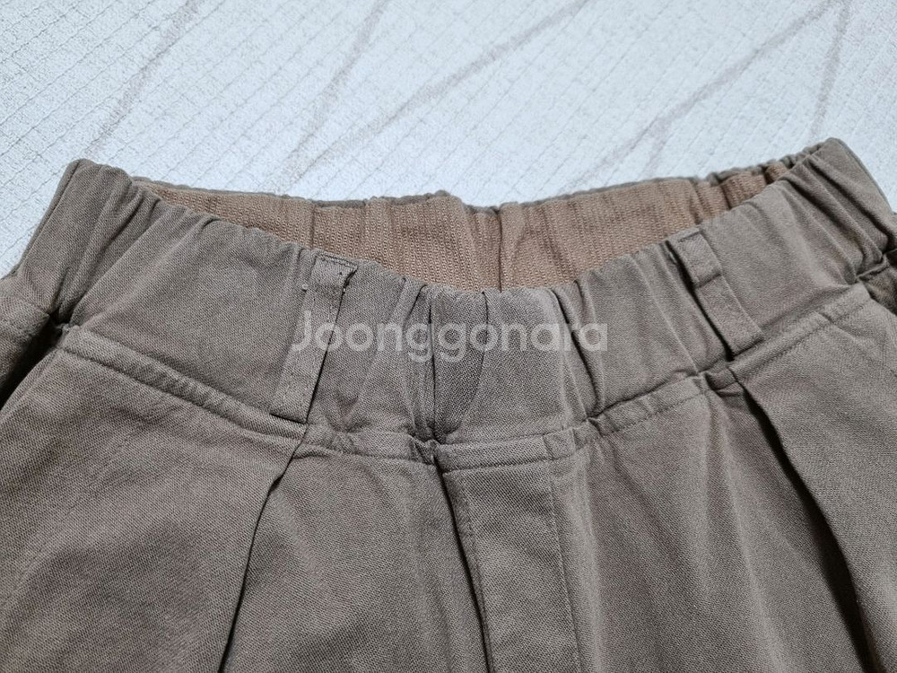 배기핏 허리밴딩 팬츠. 브라운. 55사이즈--1