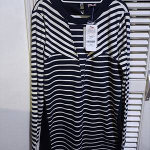 새거 90 올리비아하슬러 티셔츠