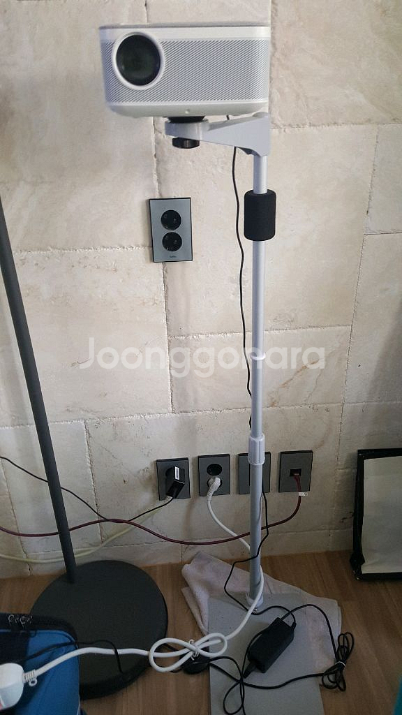 프로젝터매니아 pjm550f 거치대포함 팝니다--2