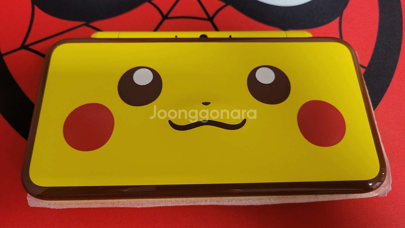 닌텐도 2ds 피카츄에디션 (미개봉 소장품)--0