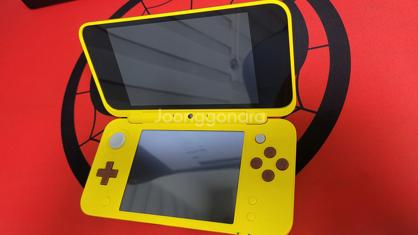 닌텐도 2ds 피카츄에디션 (미개봉 소장품)--4