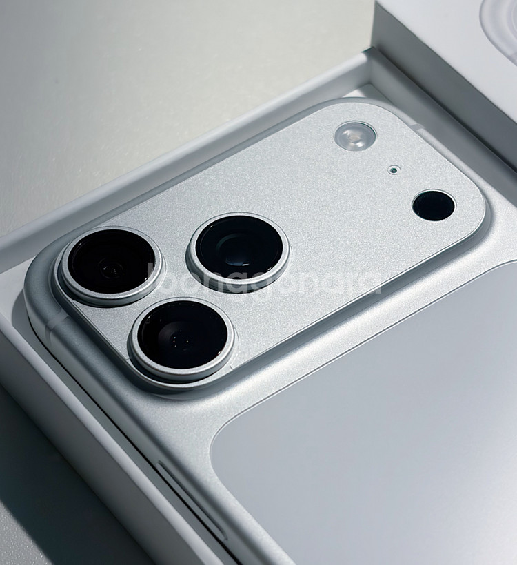 아이폰17프로맥스 512GB 자급제 실버--2