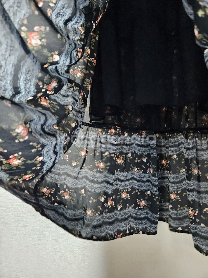 써스데이 아일랜드 플로럴 패턴 맥시 원피스 s사이즈--7