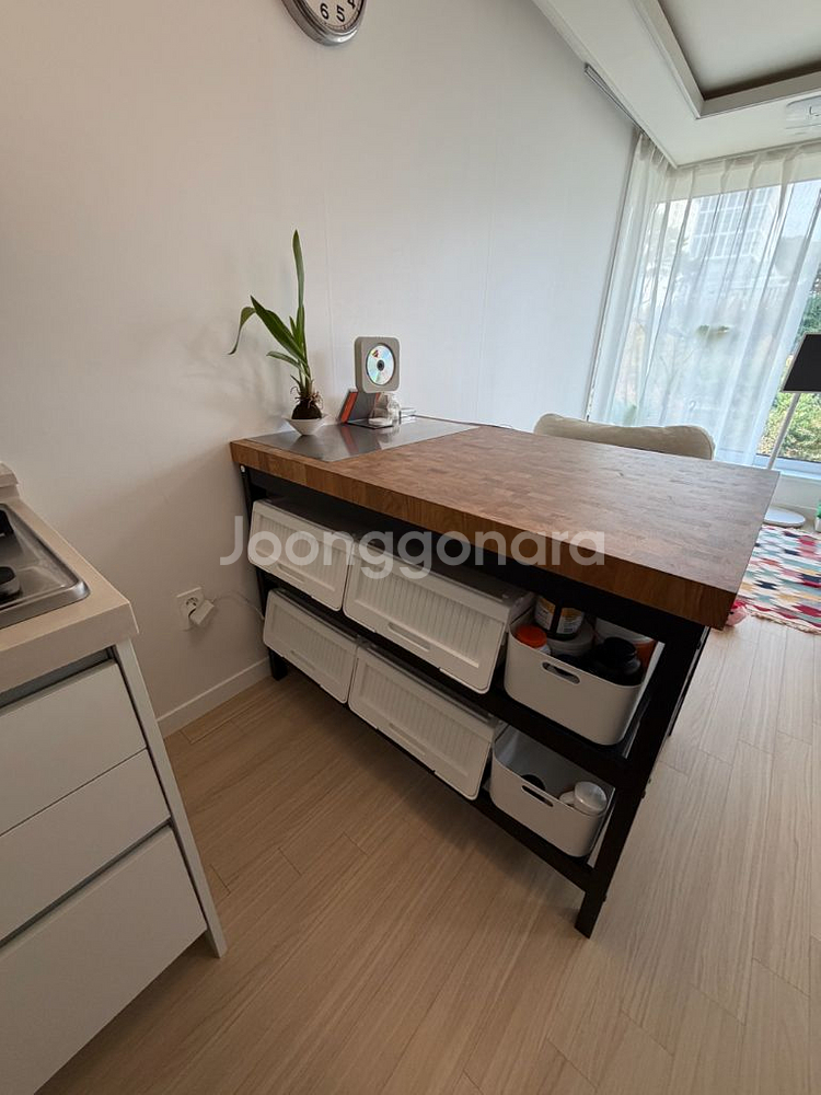 이케아 VADHOLMA 바드홀마 키친 아일랜드 테이블--1