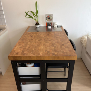 이케아 VADHOLMA 바드홀마 키친 아일랜드 테이블