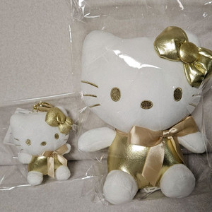 새상품)산리오 골드헬로키티 25cm인형+키링세트